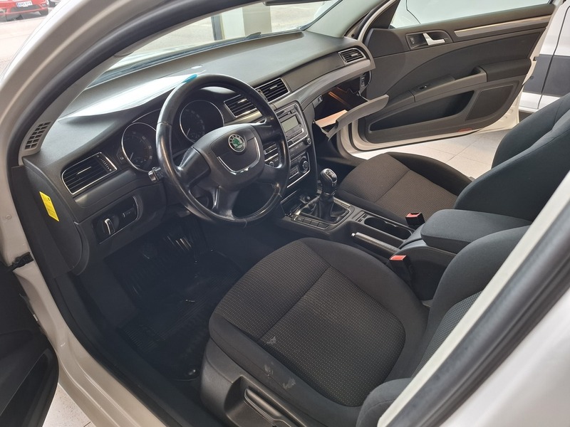 Skoda Superb vaihtoauto