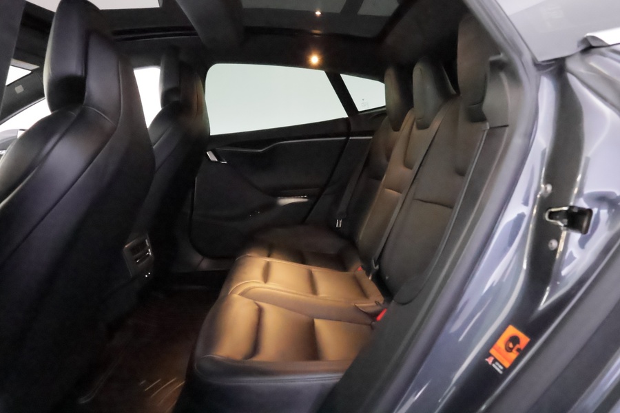 Tesla Model S vaihtoauto