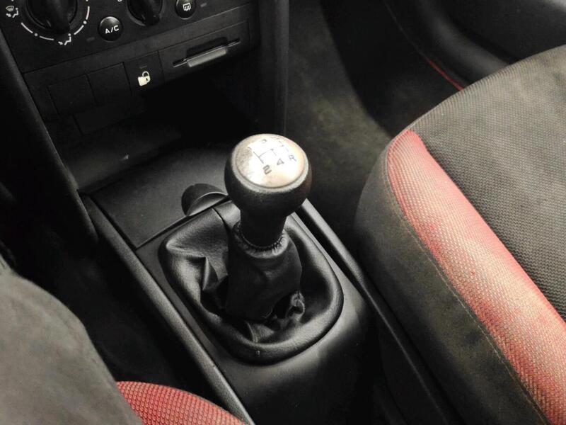 Peugeot 207 vaihtoauto