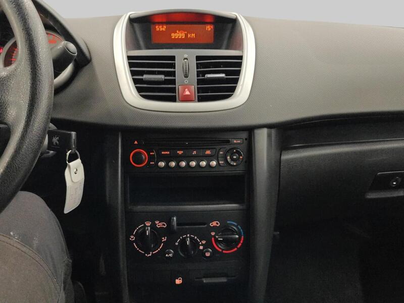 Peugeot 207 vaihtoauto