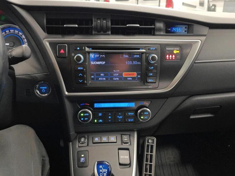 Toyota Auris vaihtoauto