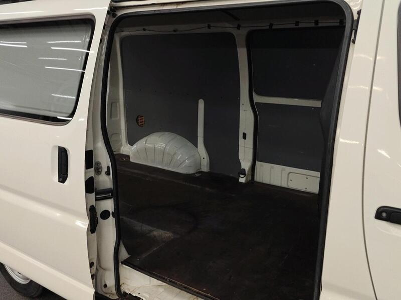 Toyota Hiace vaihtoauto