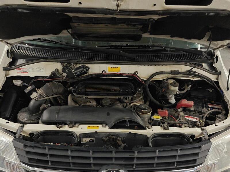 Toyota Hiace vaihtoauto