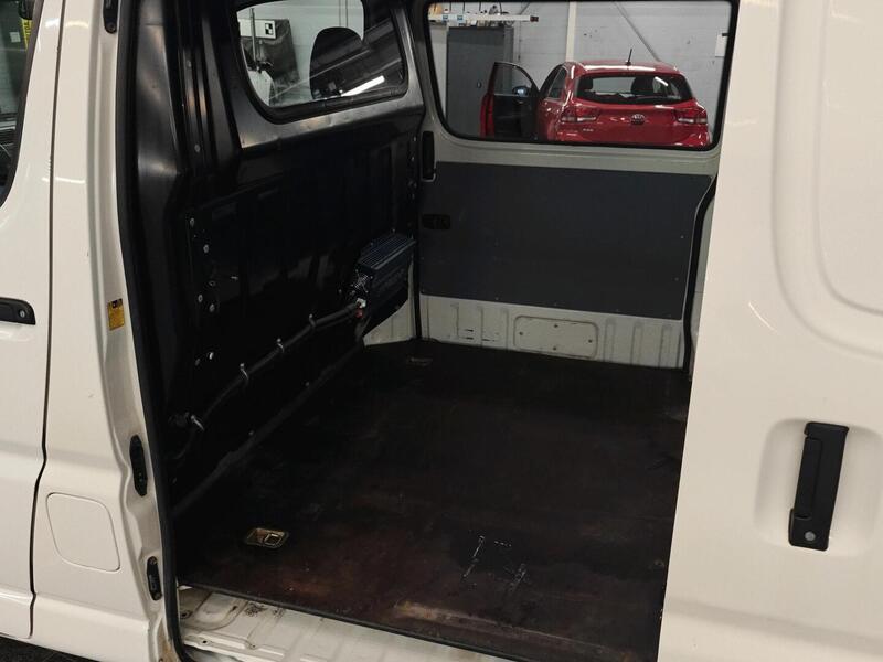 Toyota Hiace vaihtoauto