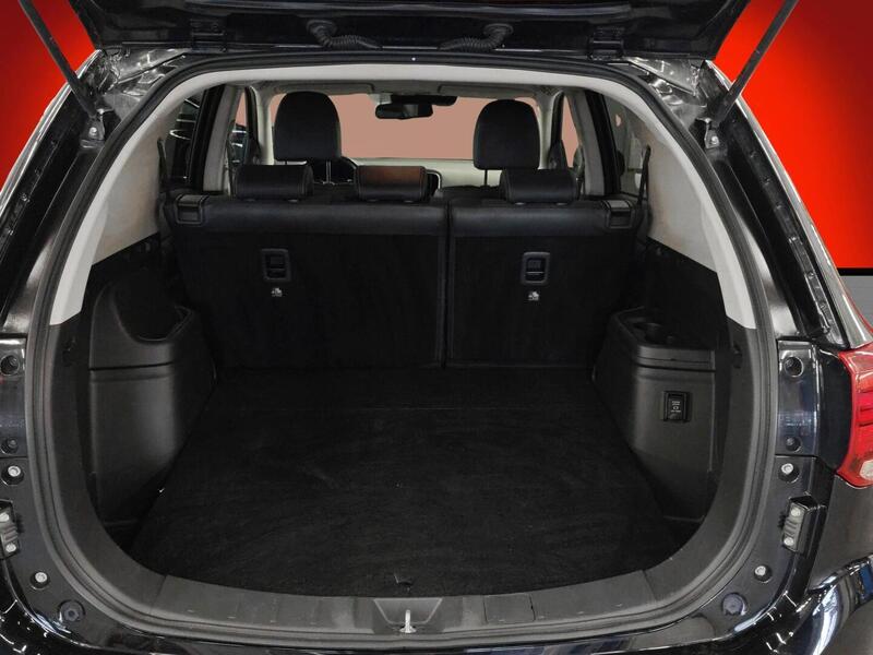 Mitsubishi Outlander PHEV vaihtoauto