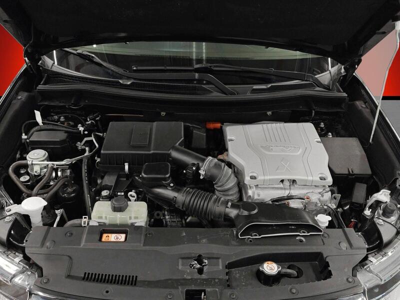 Mitsubishi Outlander PHEV vaihtoauto
