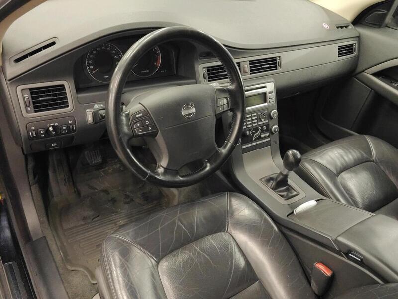 Volvo V70 vaihtoauto