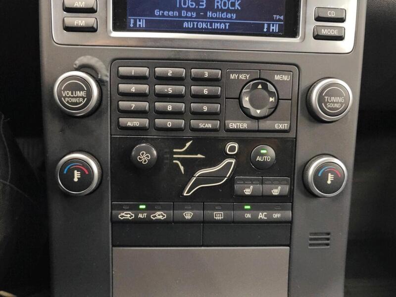 Volvo V70 vaihtoauto