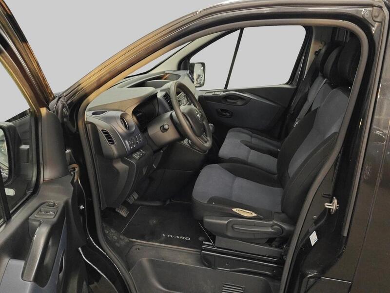 Opel Vivaro vaihtoauto