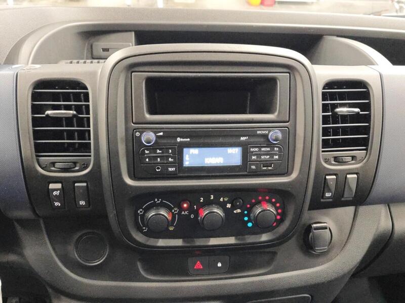 Opel Vivaro vaihtoauto