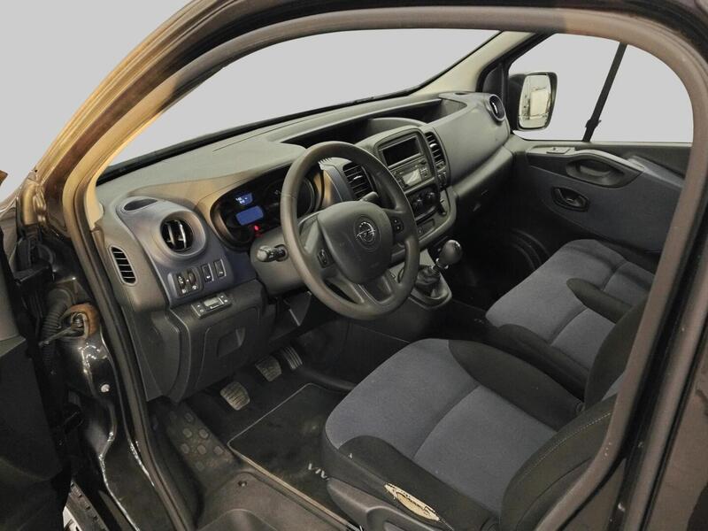 Opel Vivaro vaihtoauto