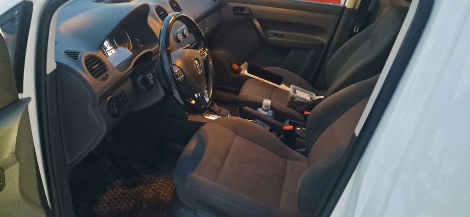 Volkswagen Caddy Maxi vaihtoauto