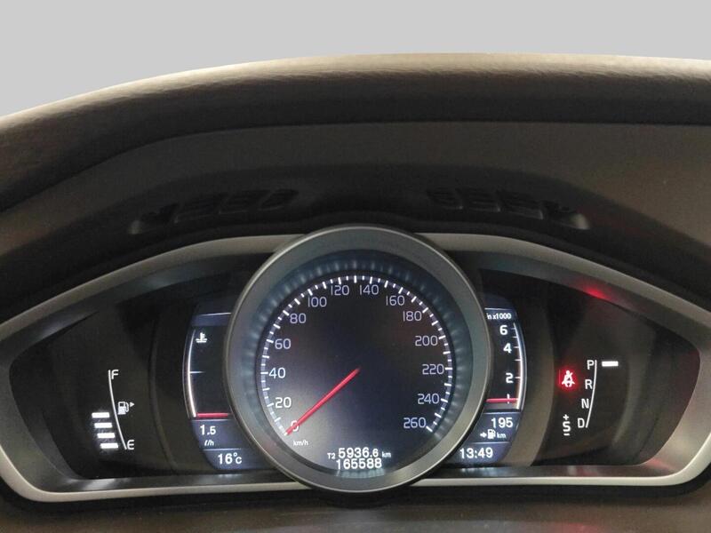 Volvo V40 Cross Country vaihtoauto