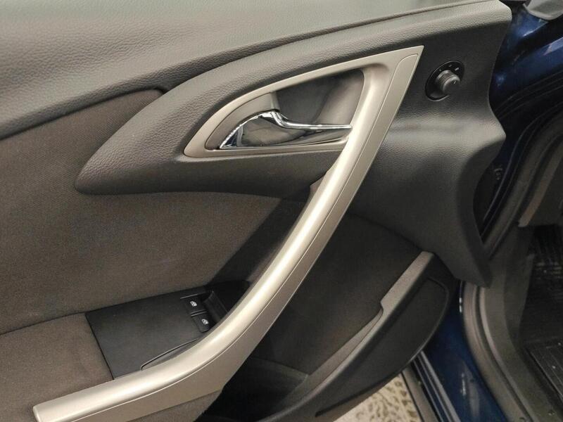 Opel Astra vaihtoauto