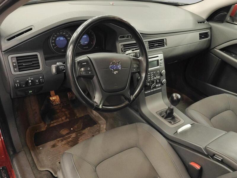 Volvo V70 vaihtoauto