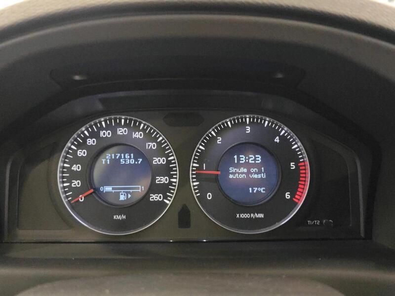 Volvo V70 vaihtoauto