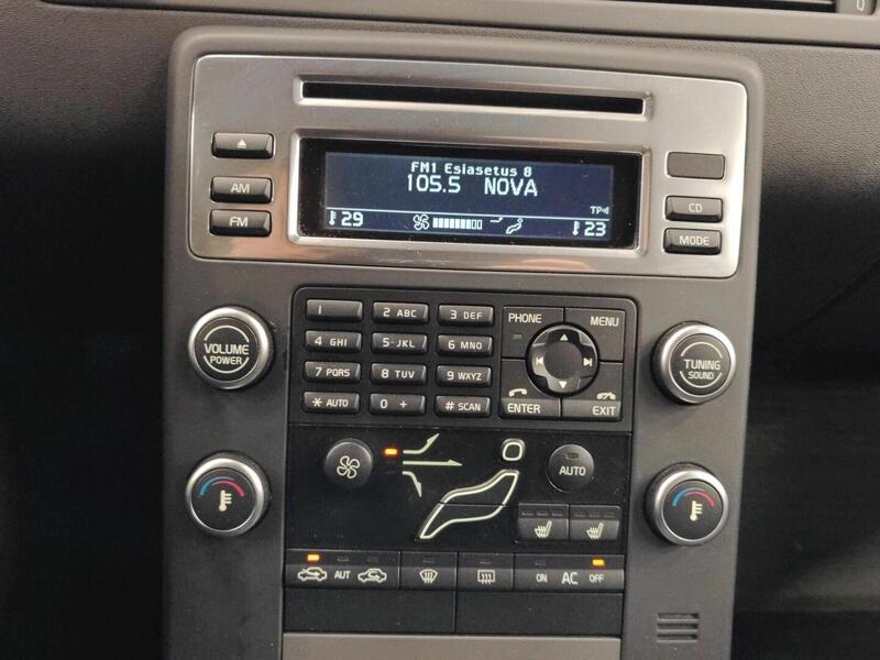 Volvo V70 vaihtoauto