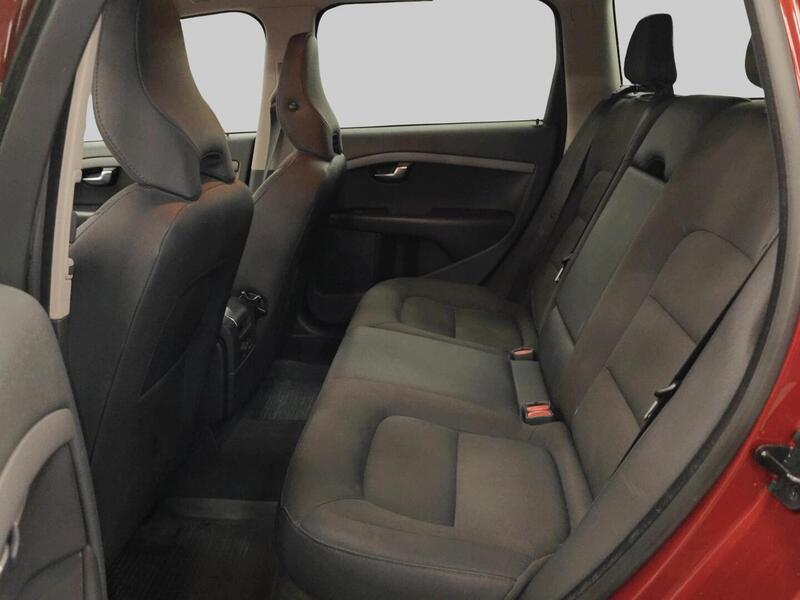 Volvo V70 vaihtoauto