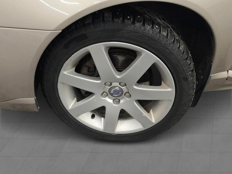 Volvo V70 vaihtoauto