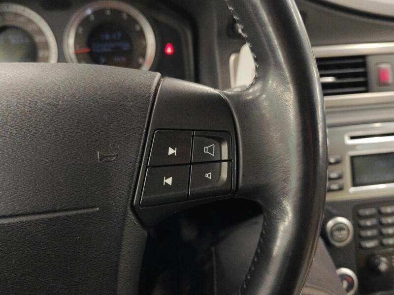 Volvo V70 vaihtoauto