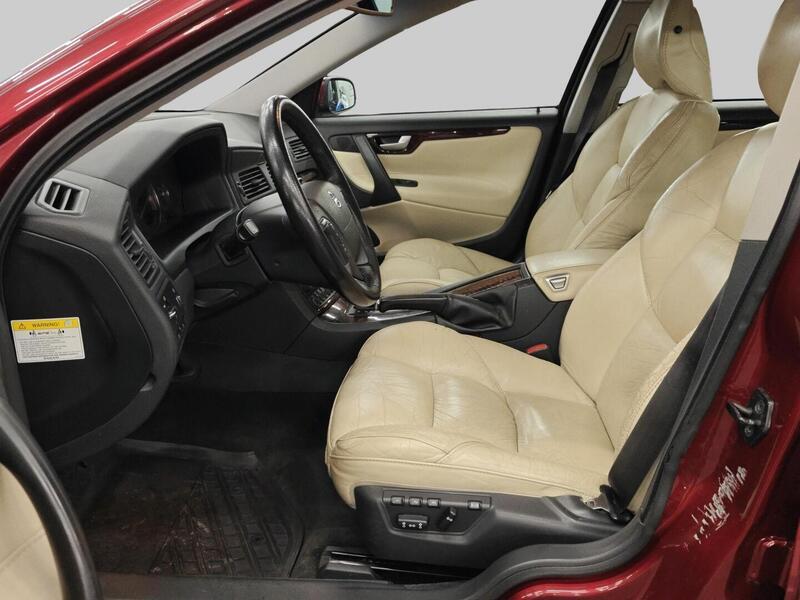 Volvo V70 vaihtoauto