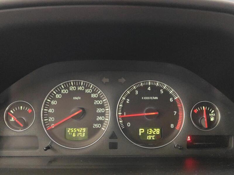 Volvo V70 vaihtoauto