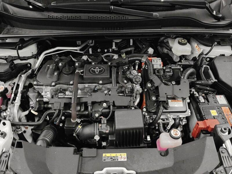 Toyota C-HR vaihtoauto