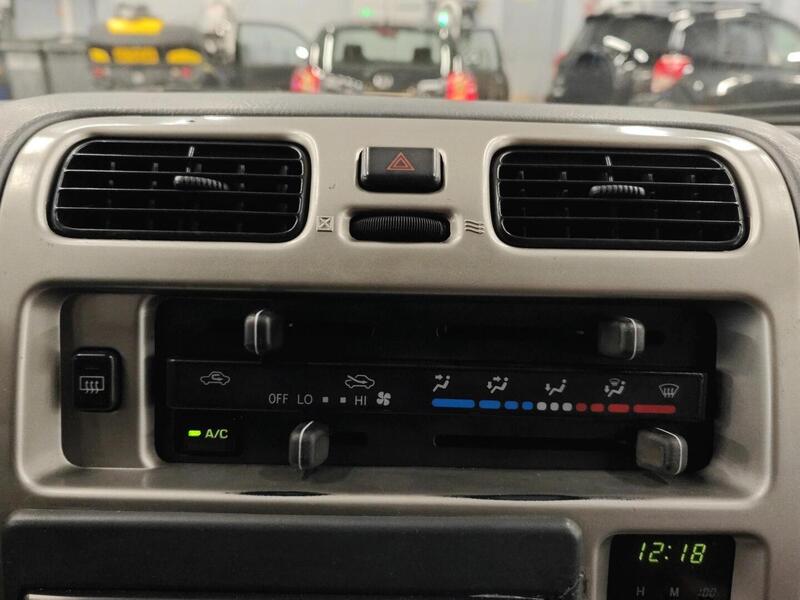 Toyota Hiace vaihtoauto