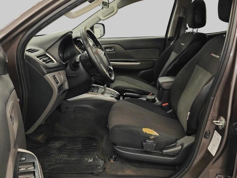 Mitsubishi L200 vaihtoauto