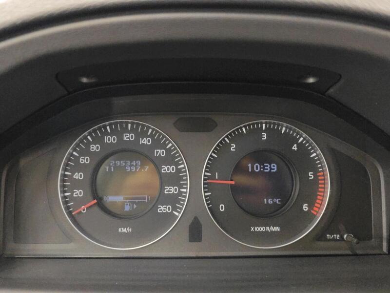 Volvo V70 vaihtoauto