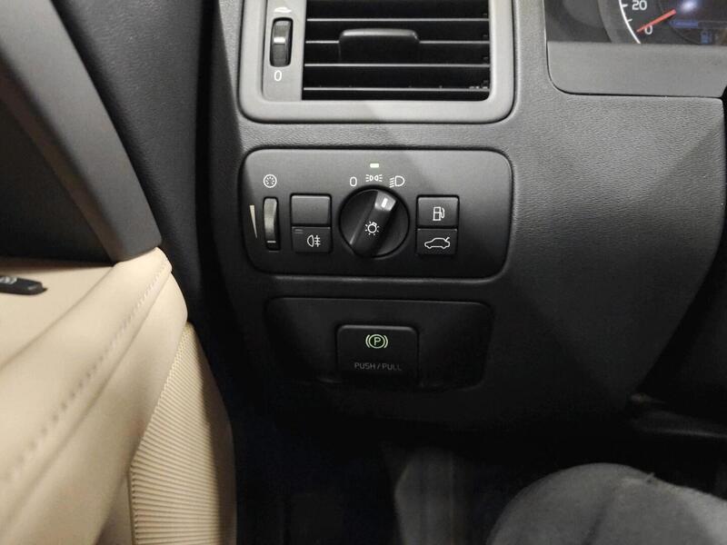 Volvo V70 vaihtoauto