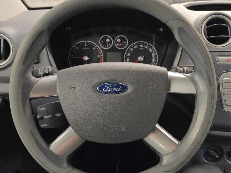 Ford Tourneo Connect vaihtoauto