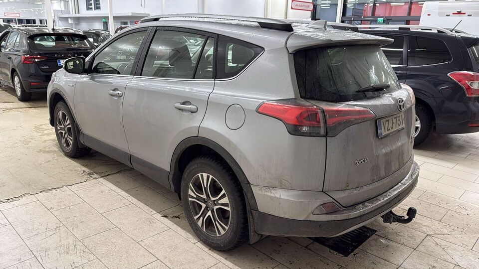 Toyota RAV4 vaihtoauto