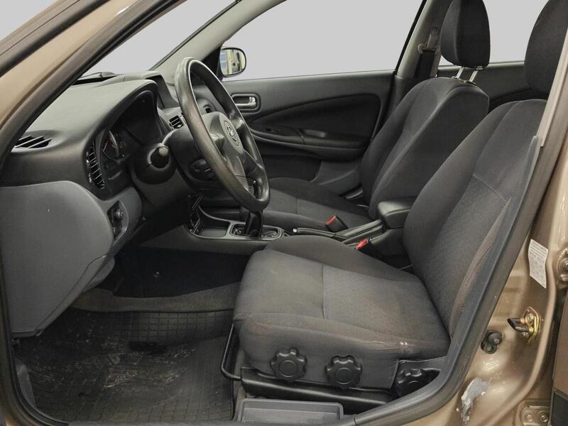 Nissan Almera vaihtoauto