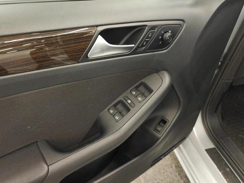 Volkswagen Jetta vaihtoauto