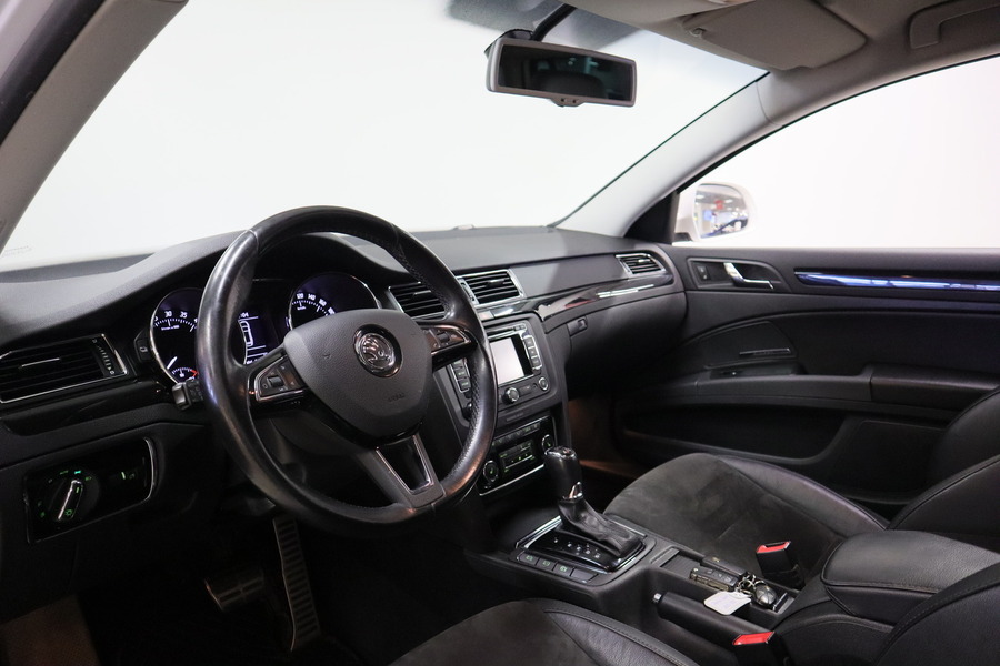 Skoda Superb vaihtoauto