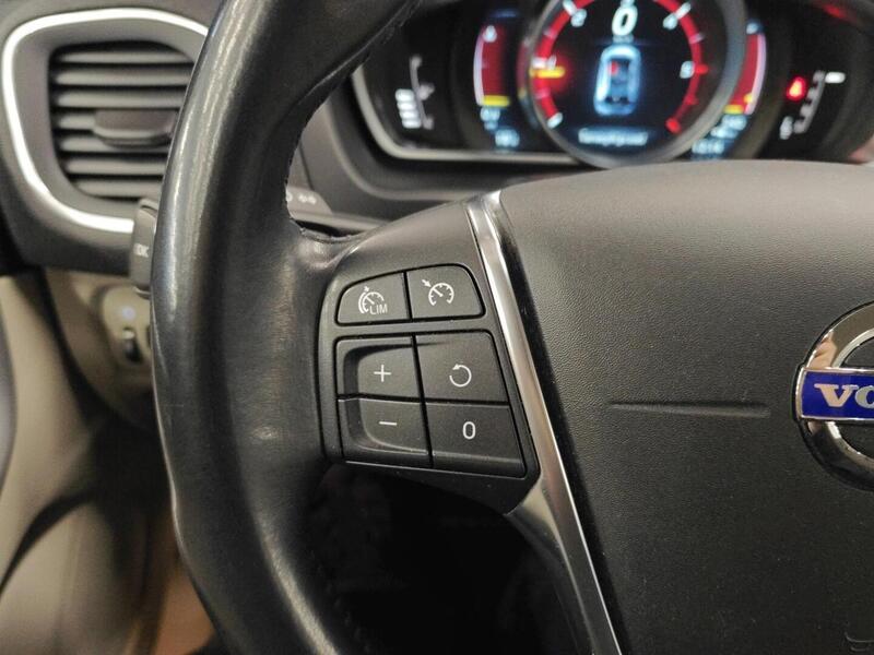 Volvo V40 vaihtoauto