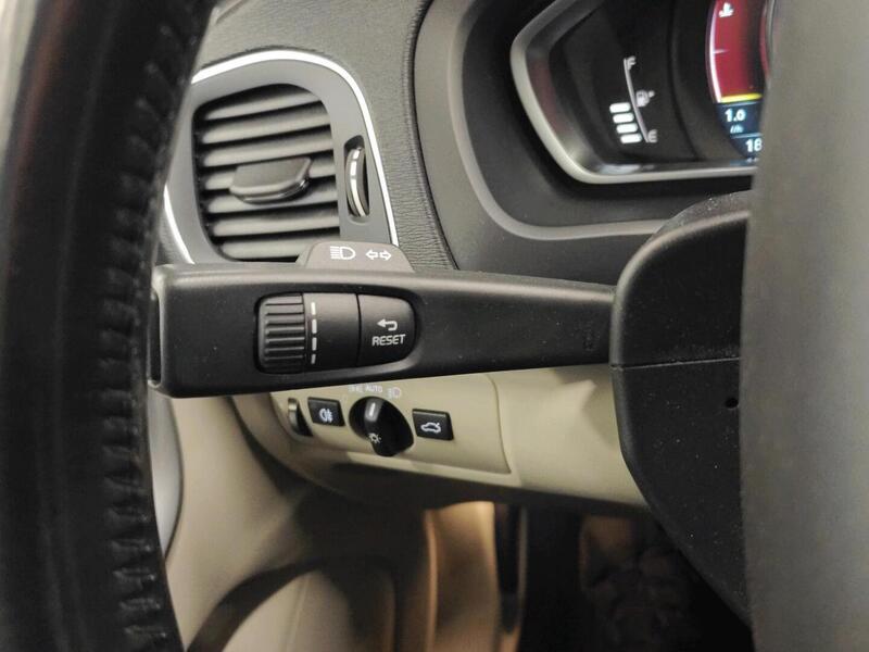 Volvo V40 vaihtoauto