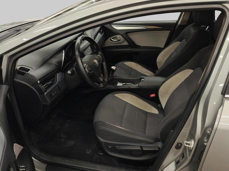 Toyota Avensis vaihtoauto