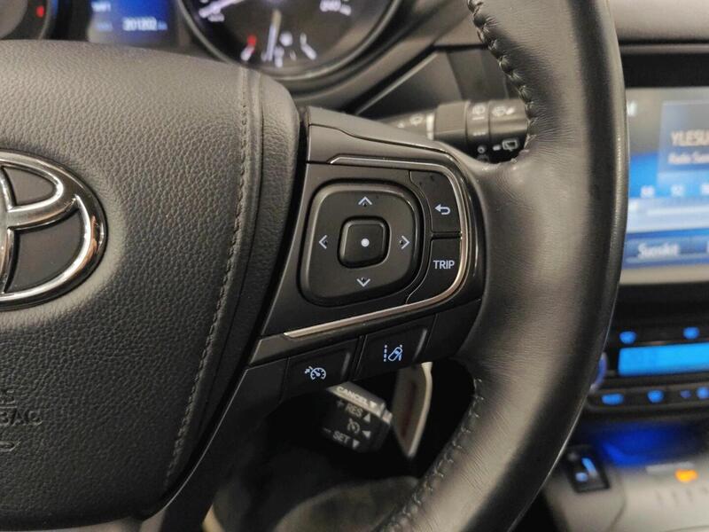 Toyota Avensis vaihtoauto