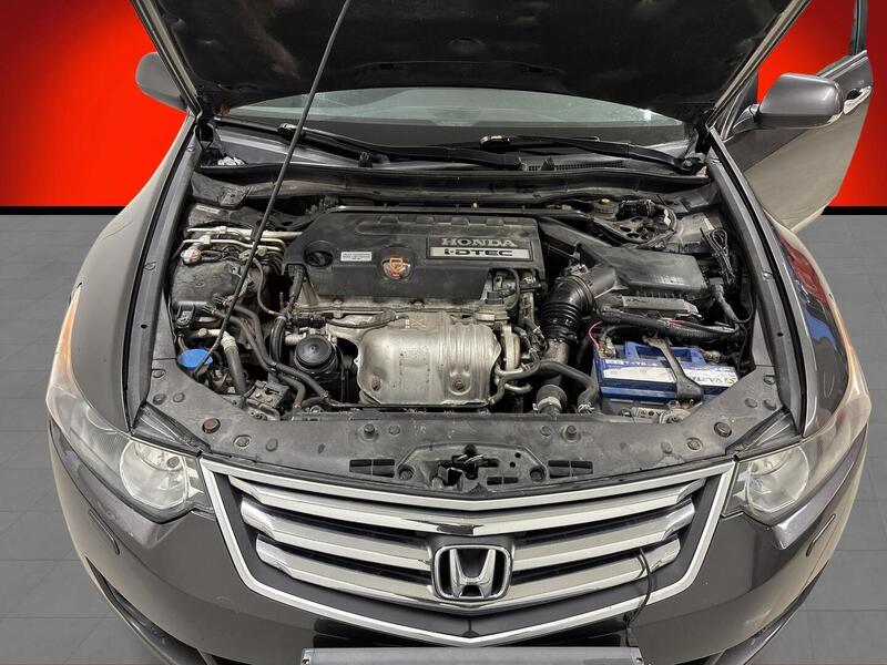 Honda Accord vaihtoauto