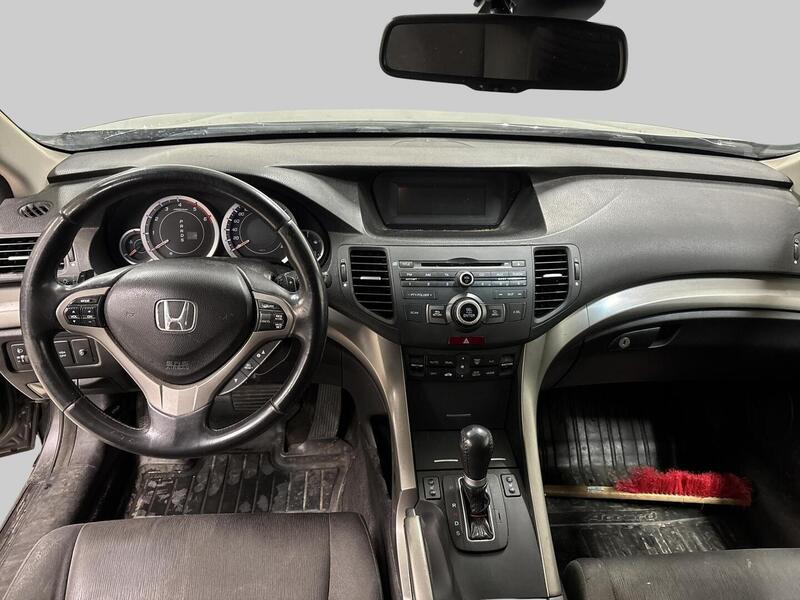 Honda Accord vaihtoauto