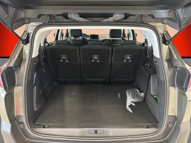 Peugeot 5008 vaihtoauto