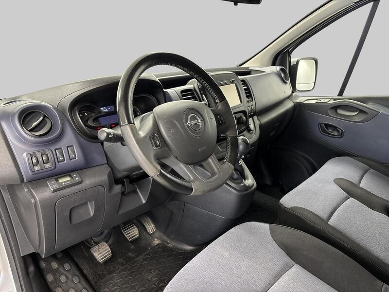 Opel Vivaro vaihtoauto
