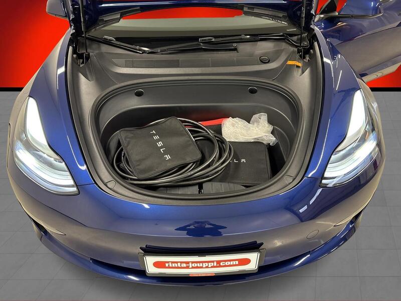 Tesla Model 3 vaihtoauto