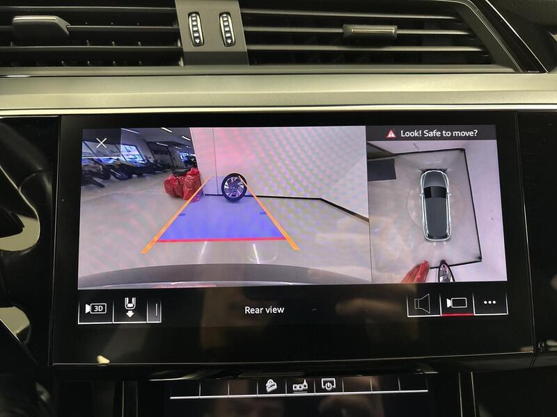 Audi e-tron vaihtoauto