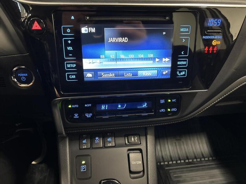 Toyota Auris vaihtoauto