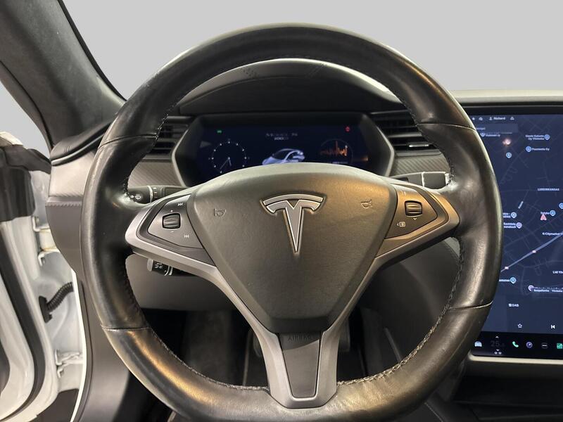 Tesla Model S vaihtoauto