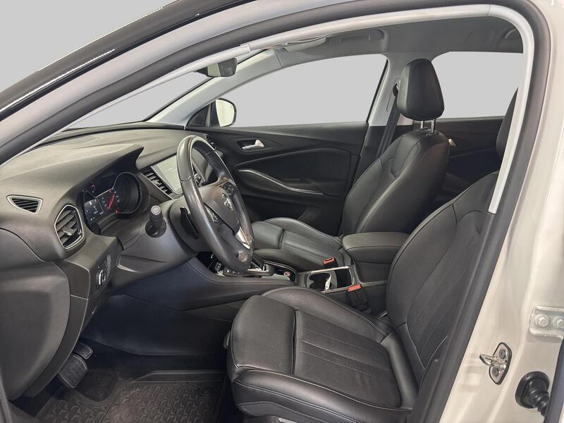 Opel Grandland vaihtoauto