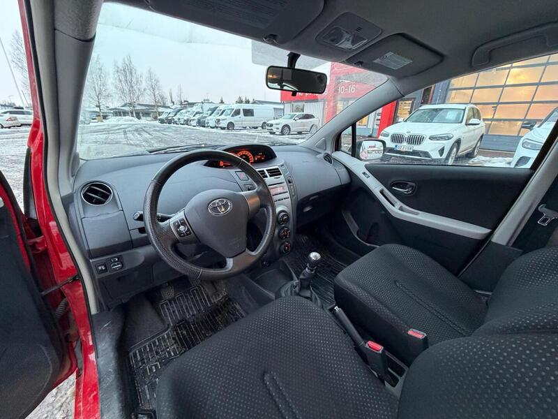 Toyota Yaris vaihtoauto